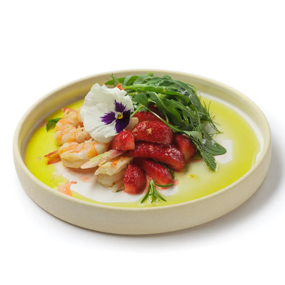Recipe Vasilis Leonidou Shrimps with strawberries extra virgin olive oil
